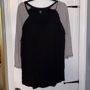 Black & White Striped Quarter Sleeve